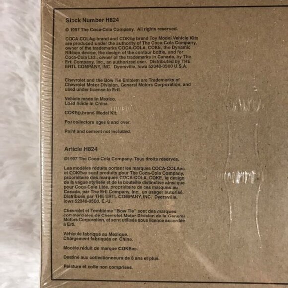 Vintage Coca-Cola 1950 Chevrolet Pickup 1/25 Model Kit w/Pop Machines & Cart - Picture 11 of 13